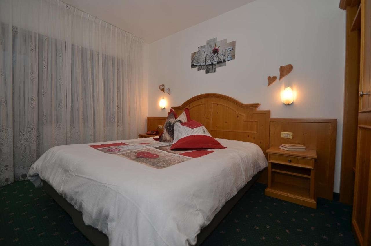 Hotel Albe Rocca Pietore Exterior photo