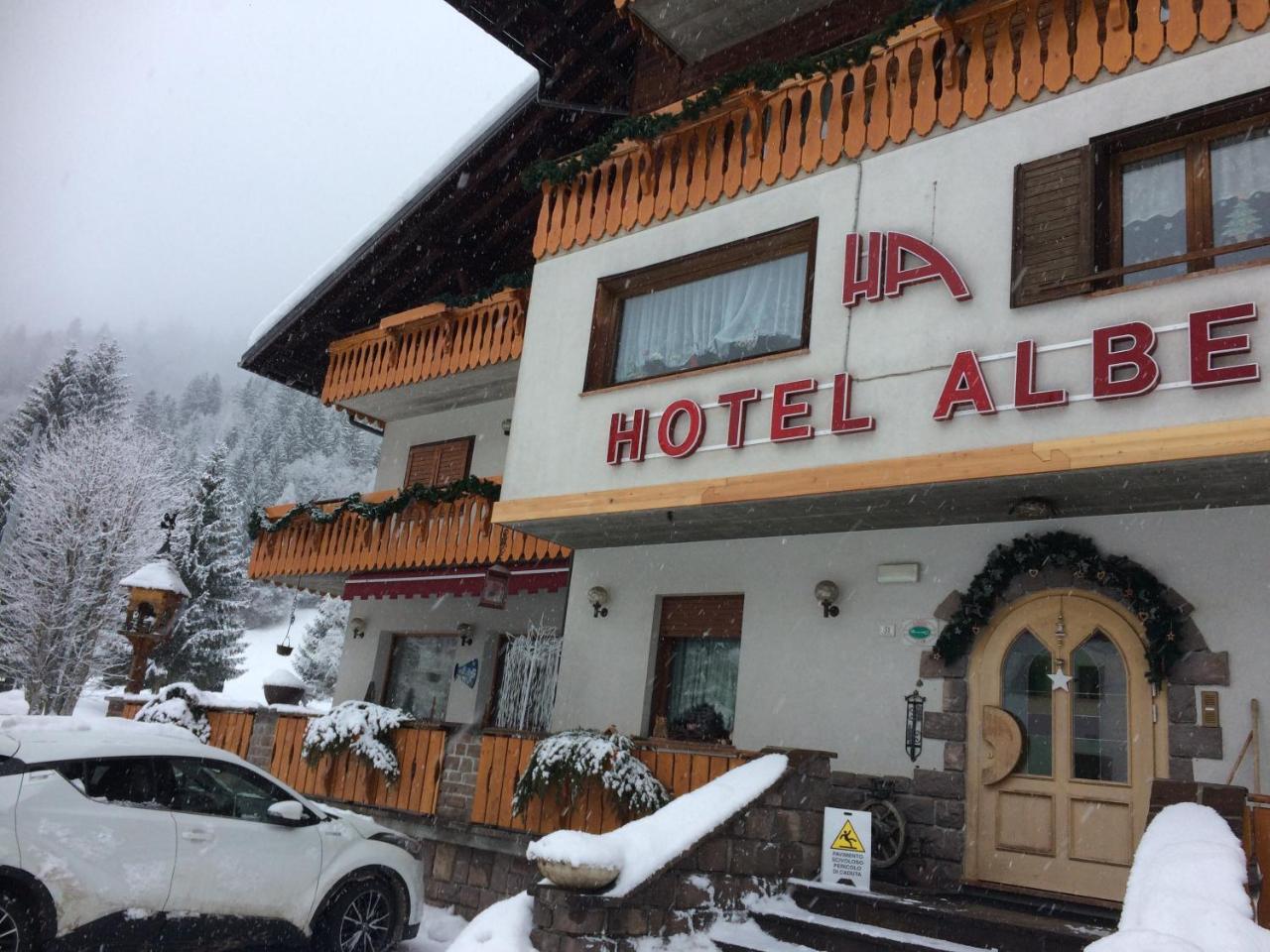 Hotel Albe Rocca Pietore Exterior photo